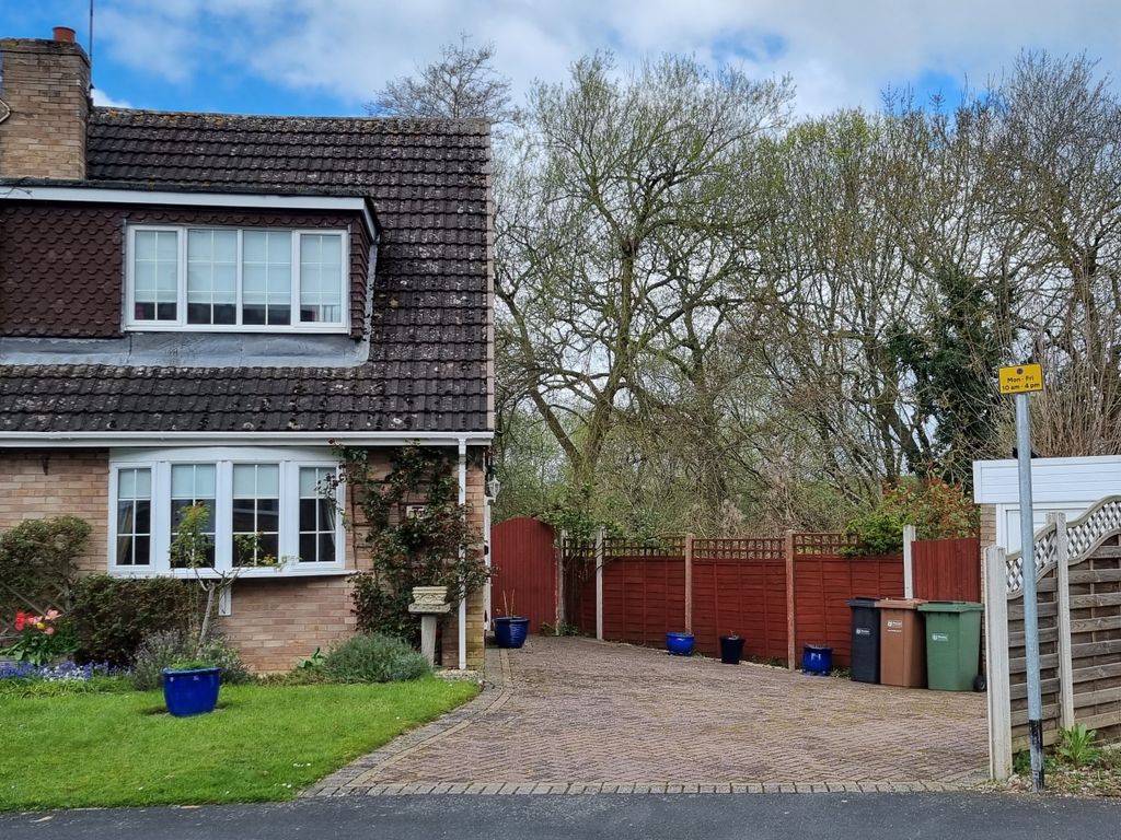 3 bed semidetached house for sale in Hawkwood Crescent, Worcester WR2