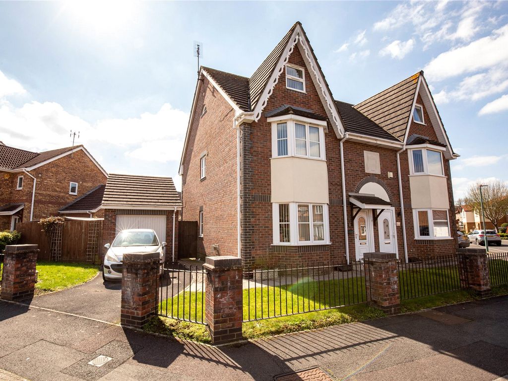 4 bed semidetached house for sale in Guest Avenue, Emersons Green