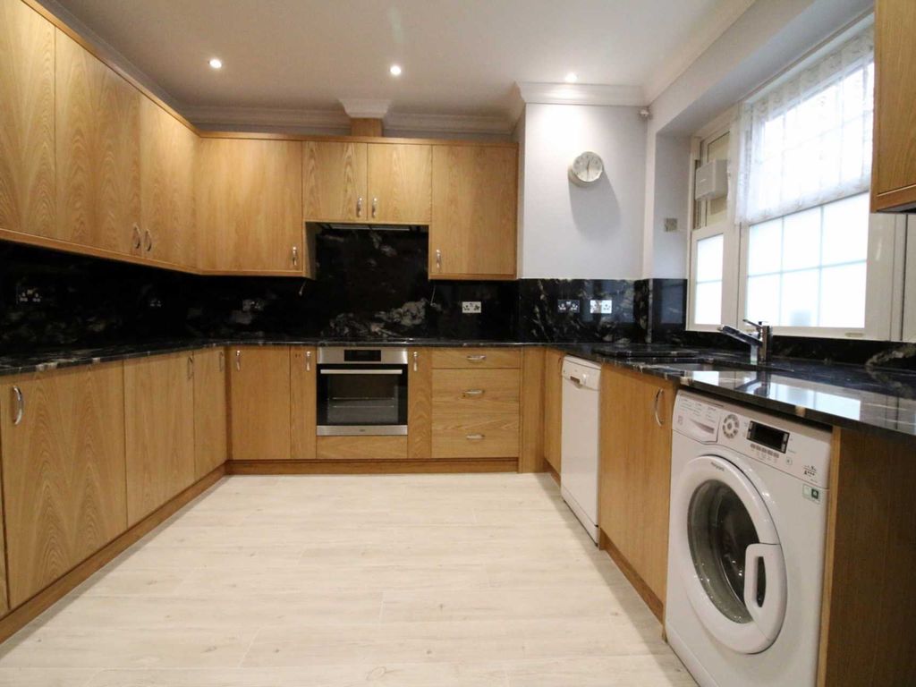 Mantell House, Worsopp Dr SW4