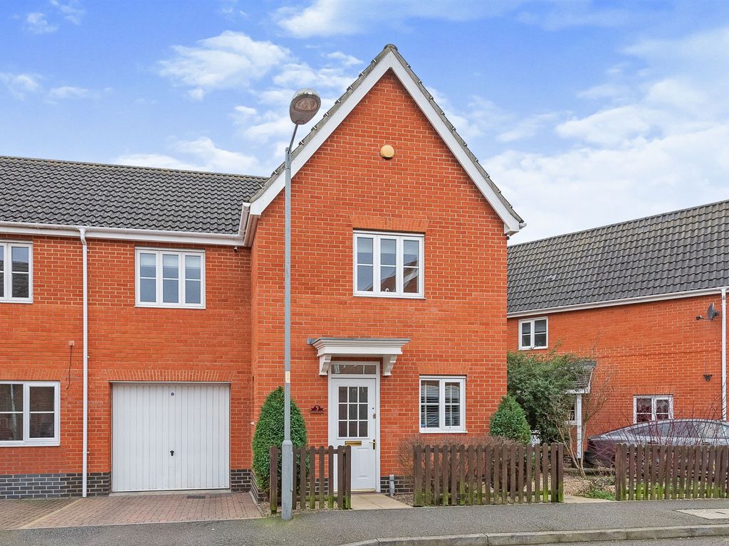 3 bed semidetached house for sale in Viscount Close, Diss IP22 Zoopla