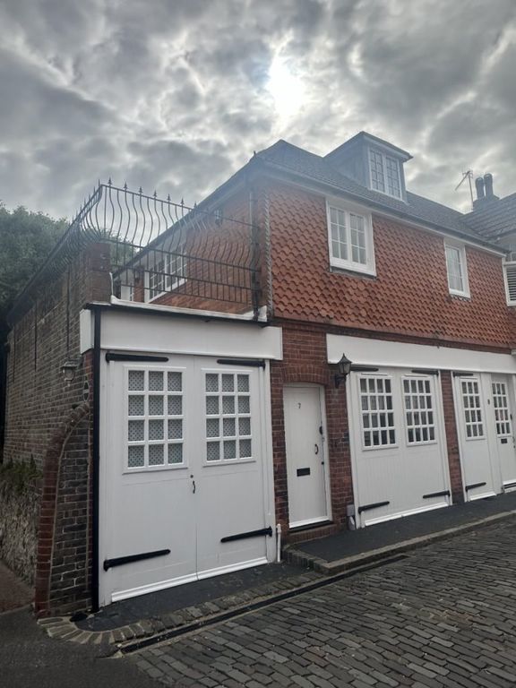 3 bed property to rent in De Walden Mews, Meads Road, Eastbourne BN20