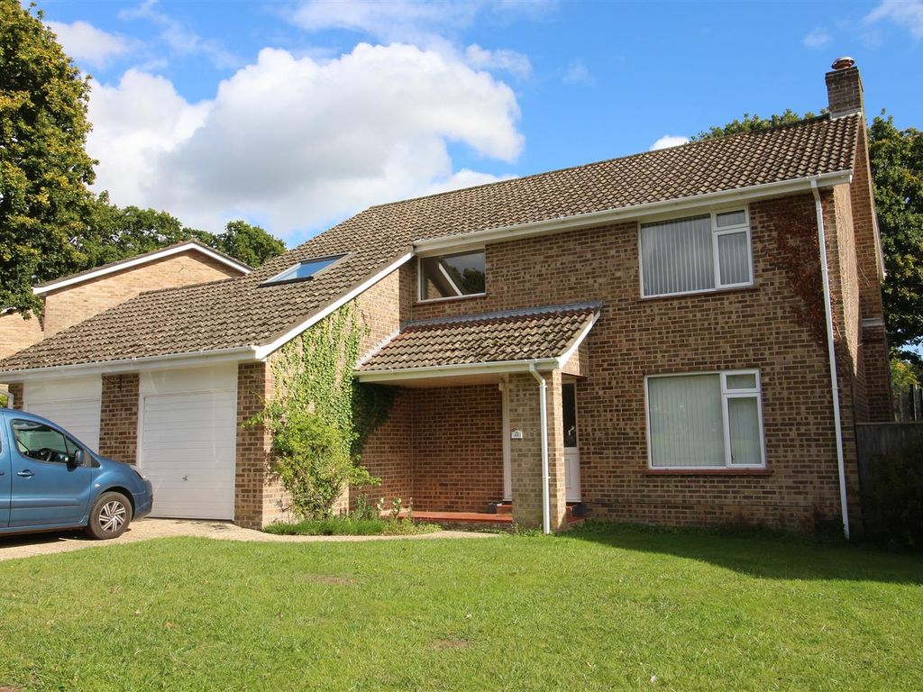 4 bed detached house for sale in Ferndale Road, New Milton BH25 Zoopla