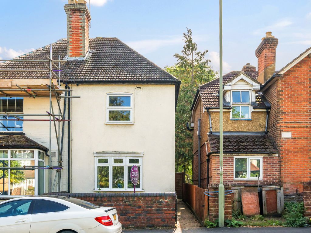 2 bed semidetached house for sale in Stoughton Road, Guildford, Surrey