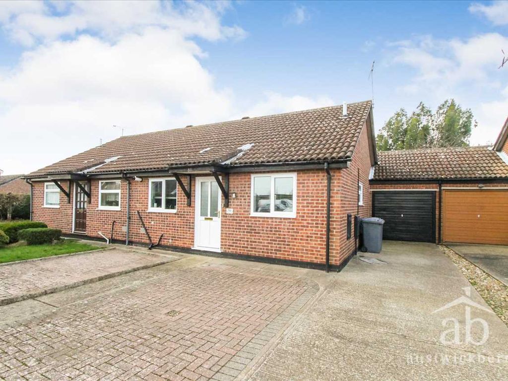 2 bed bungalow to rent in Trinity Close, Kesgrave, Ipswich IP5, £1,100