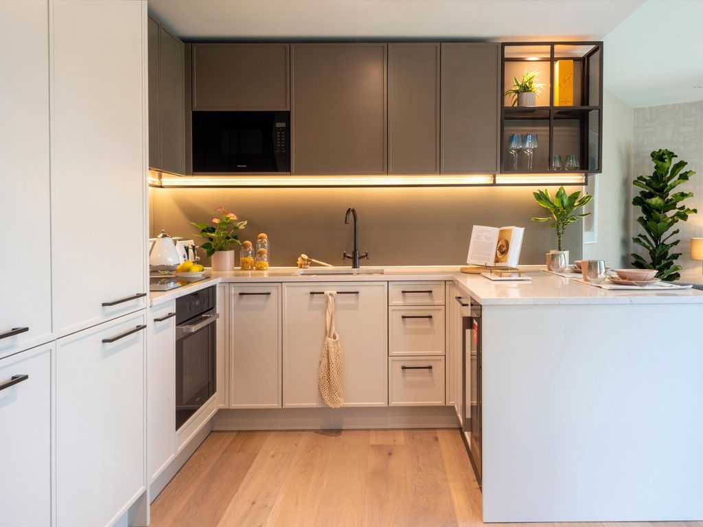 New home, 2 bed flat for sale in Chelsea Creek, Chelsea, London SW6