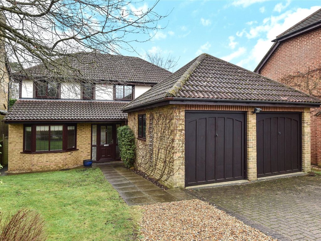 4 bed detached house for sale in Manor Park Drive, Finchampstead, Wokingham, Berkshire RG40 Zoopla