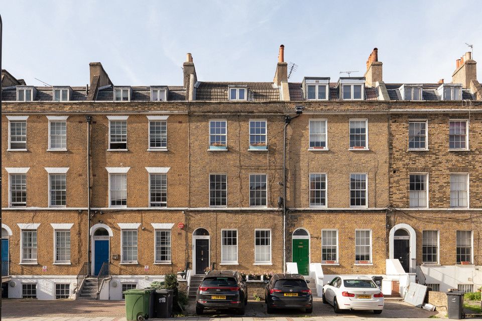 Clapham Road, Kennington SW9