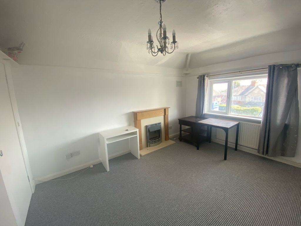 1 bed flat to rent in Field Road, Bloxwich, Walsall WS3, £550 pcm Zoopla
