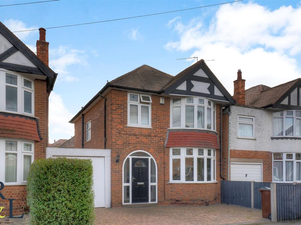 3 bed detached house for sale in Lamorna Grove, Wilford, Nottingham