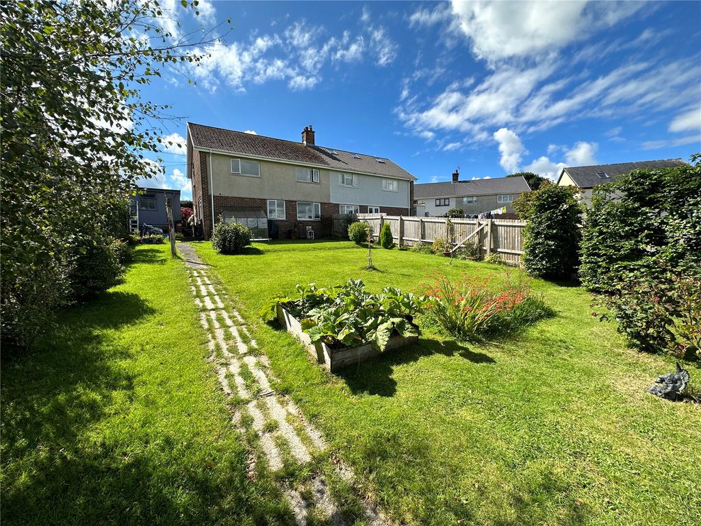3 bed semidetached house for sale in Ger Y Coed, Pontyates, Llanelli