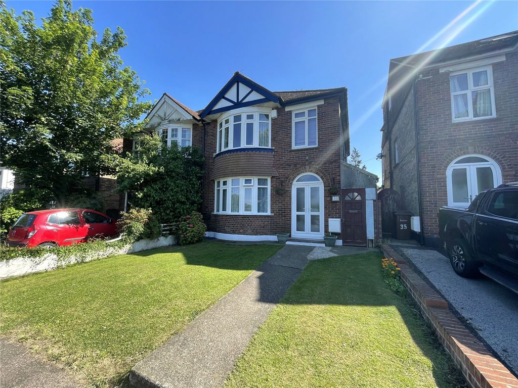 3 bed semidetached house for sale in Cecil Avenue, Rainham, Gillingham