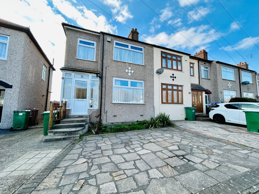3 bed semidetached house for sale in Powys Close, Bexleyheath DA7 Zoopla