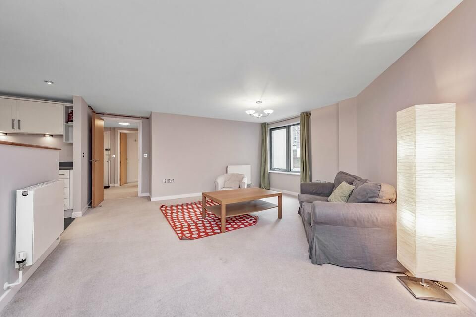 2 bed flat to rent in Peckham Rye, London SE15, £1,800 pcm Zoopla