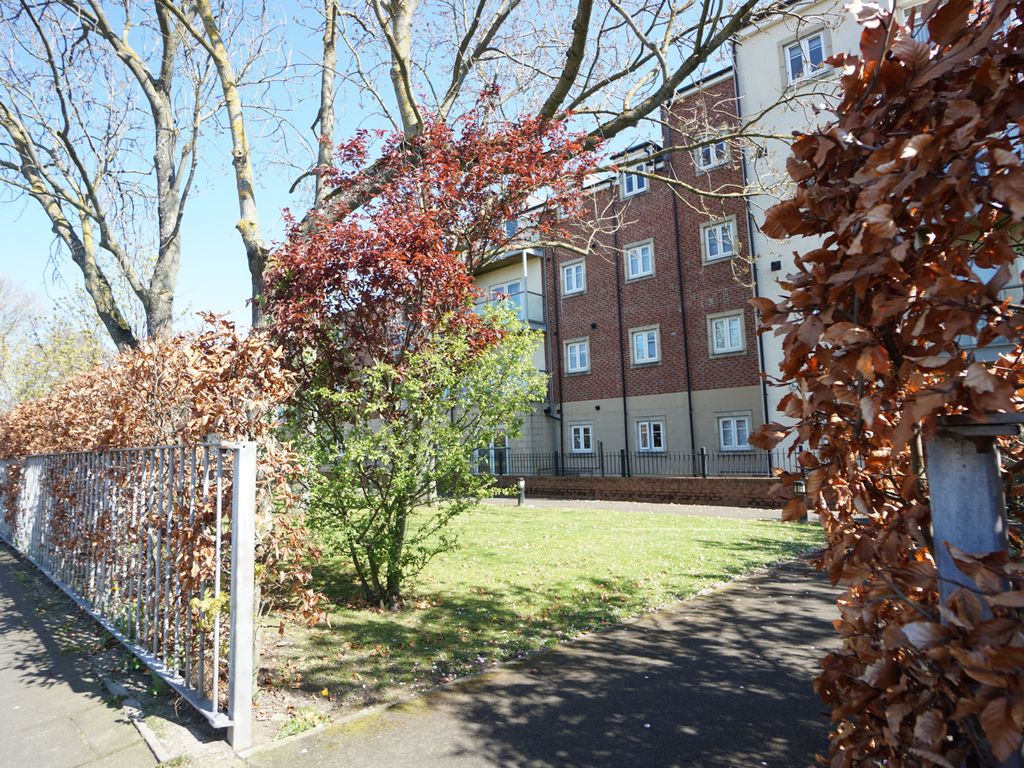 2 bed flat for sale in Charlton Court, High Heaton, Newcastle Upon Tyne