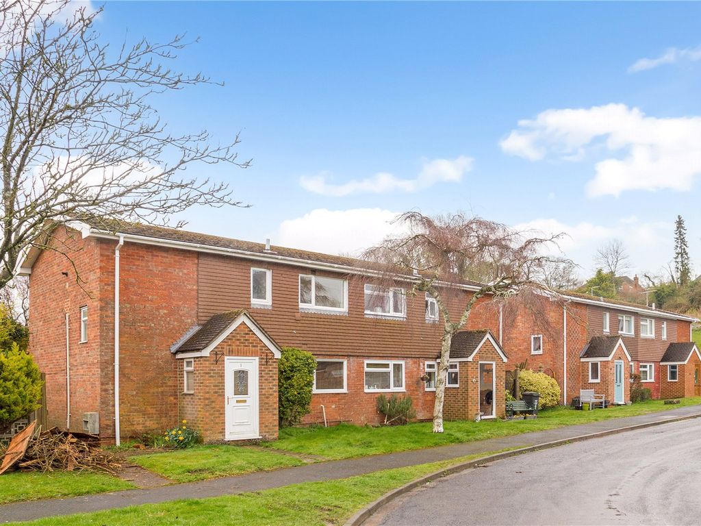 3 bed semidetached house for sale in Hillwood Road, Aldbourne