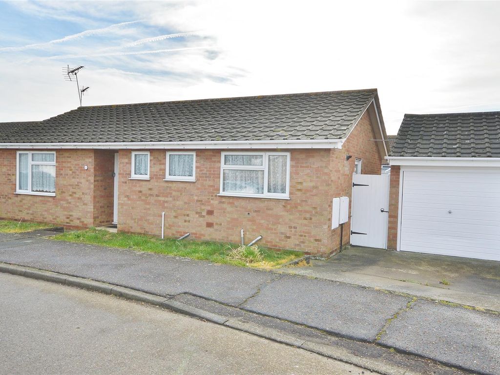 2 bed detached bungalow for sale in Redbridge Road, ClactonOnSea CO15