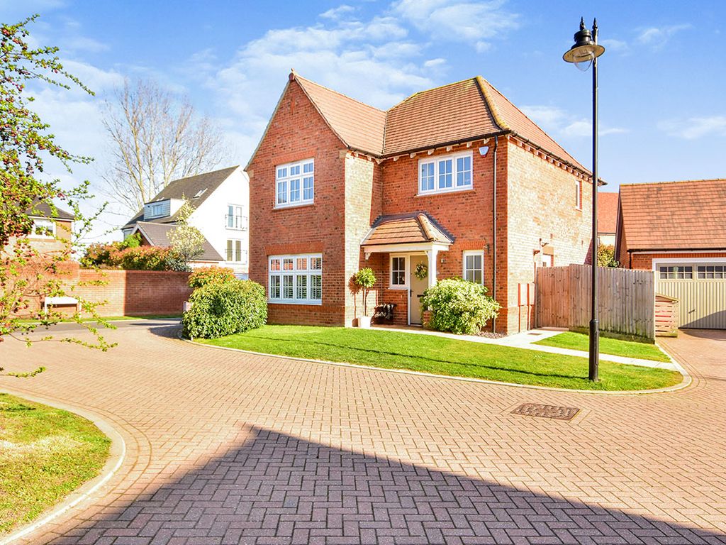 4 bed detached house for sale in Linnitt Lane, Ryarsh, West Malling