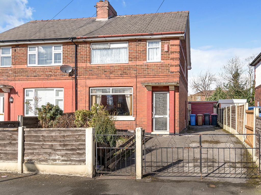 3 bed semidetached house for sale in Wardley Avenue, Worsley