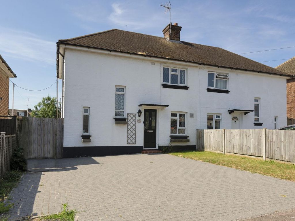 3 bed semidetached house for sale in Lee Road, Snodland ME6, £300,000