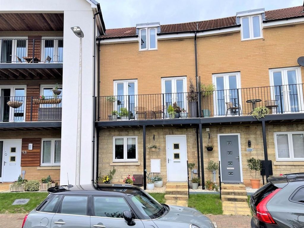 4 bed town house for sale in Admiral Way, Newcourt, Exeter EX2, £