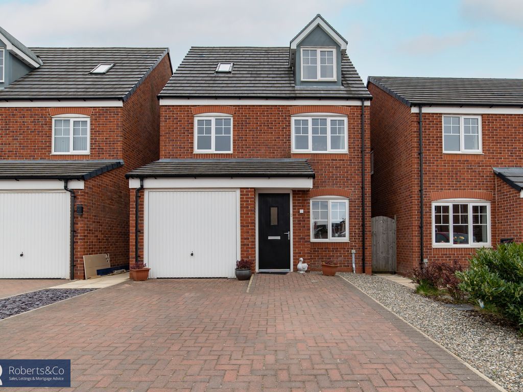 4 bed detached house for sale in Walnutwood Avenue, Bamber Bridge