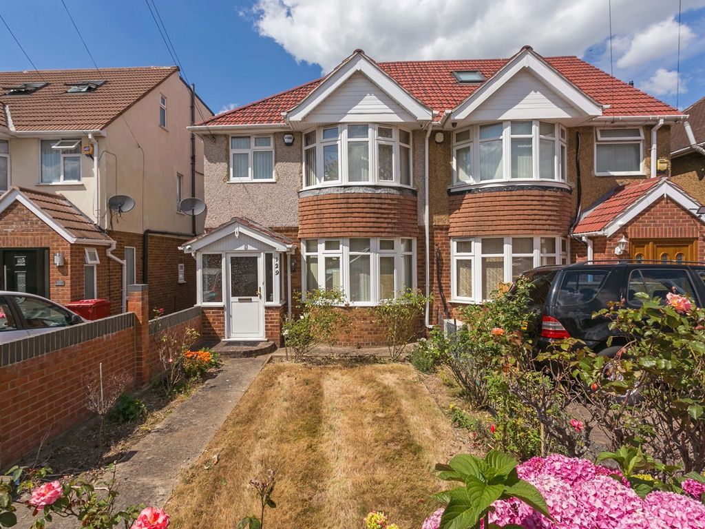 3 bed semidetached house for sale in Shaggy Calf Lane, Slough SL2, £