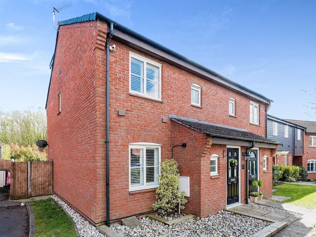 4 bed semidetached house for sale in Breadels Field, Beggarwood