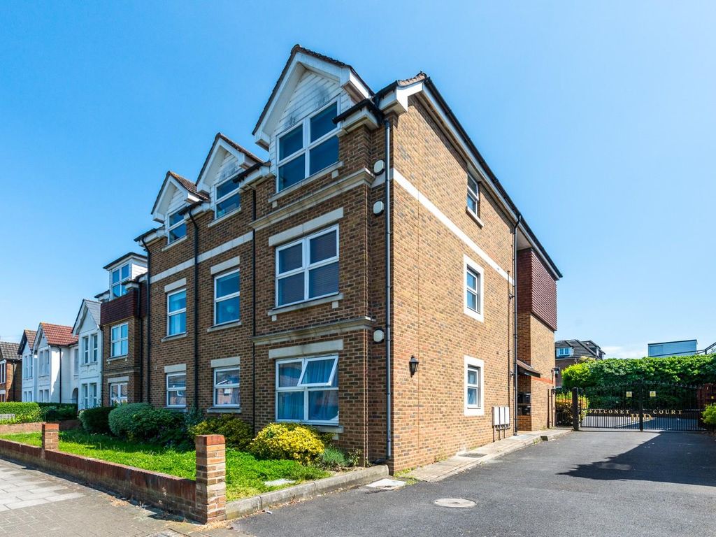 1 bed flat to rent in Ravenscroft Road, Beckenham BR3 Zoopla