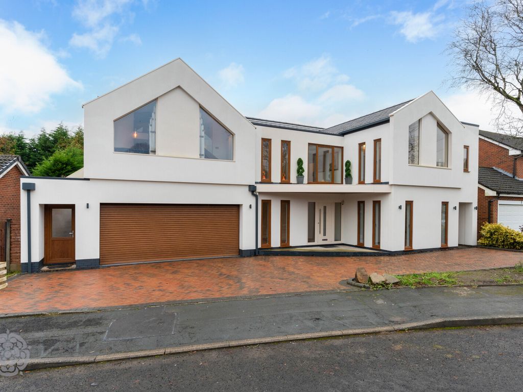 6 bed detached house for sale in Brinksway, Lostock, Bolton BL1, £