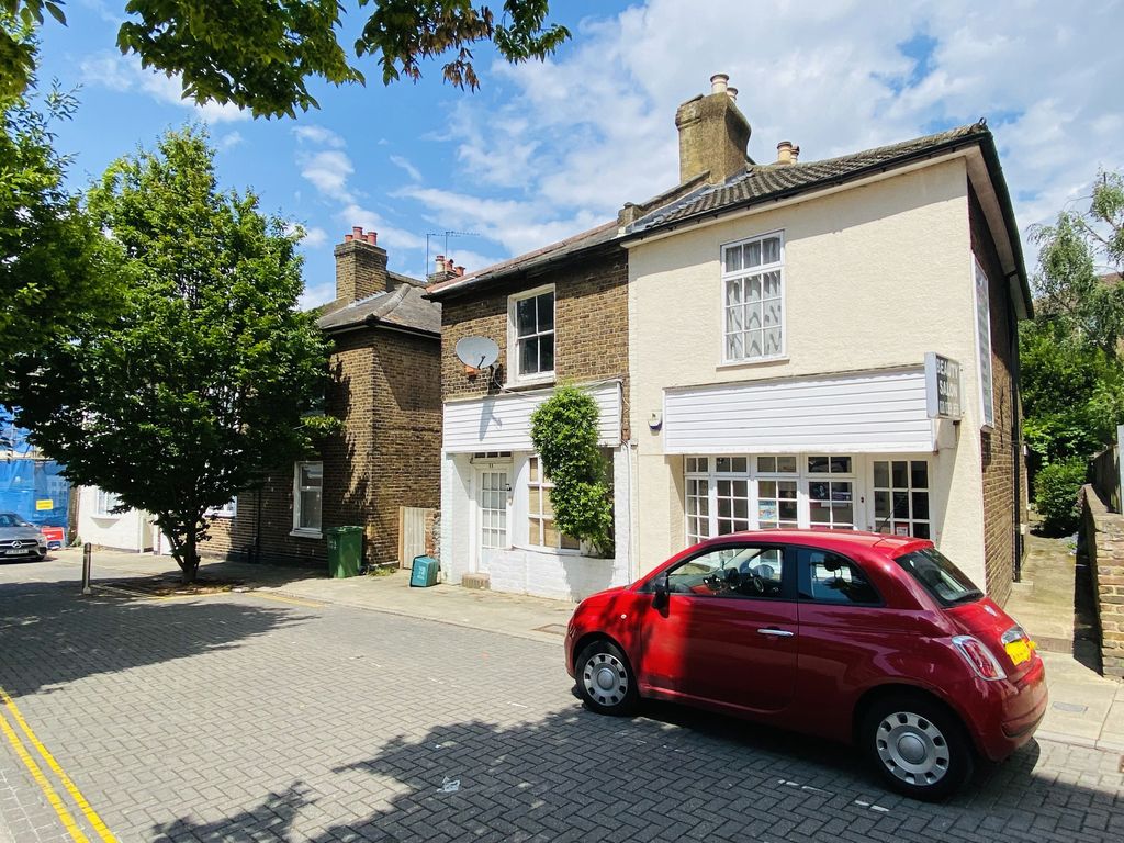 3 bed semidetached house for sale in St. Marys Road, Surbiton KT6, £