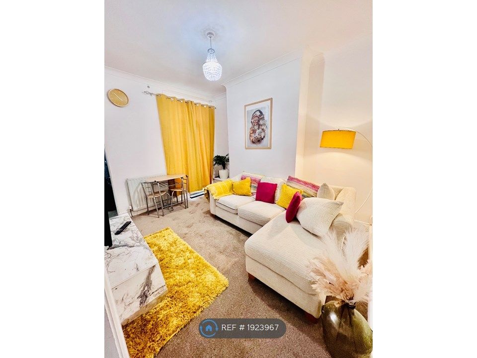 3 bed terraced house to rent in Haymore Street, Middlesbrough TS5, £980