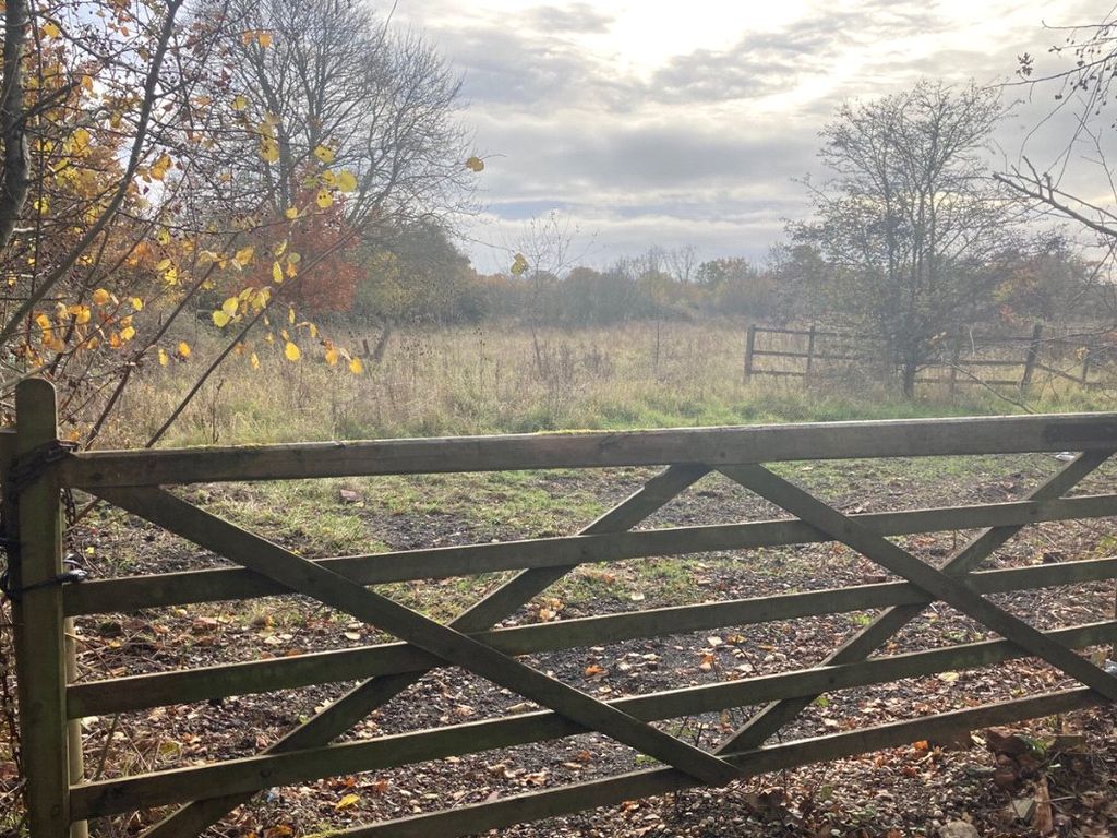 Property for sale in West Green Road, Hartley Wintney RG27, £250,000