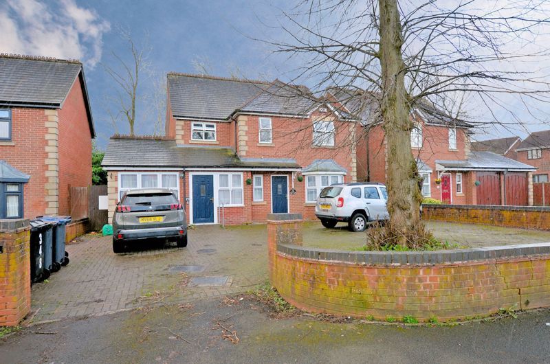 5 bed detached house for sale in Ridgacre Road, Quinton, Birmingham B32