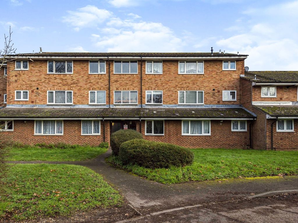 1 bed flat for sale in Russett Wood, Welwyn Garden City AL7 Zoopla