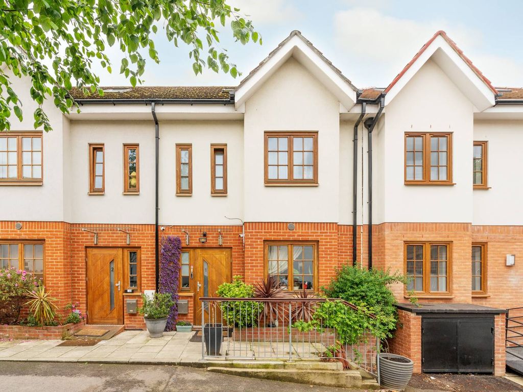 3 bed end terrace house for sale in Sherlock Close, Norbury, London