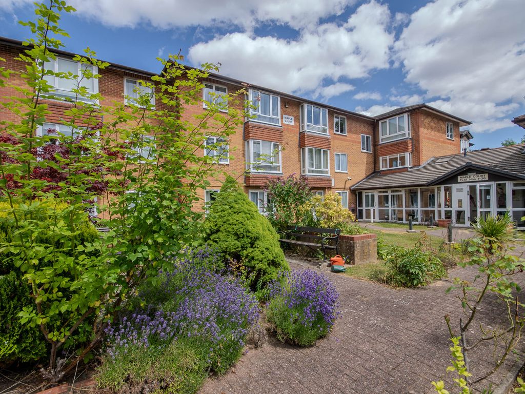 1 bed flat for sale in Maple Court, Pinner Hill Road, Pinner HA5, £