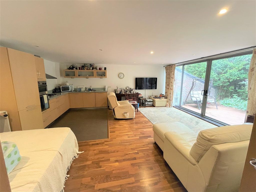 Clarendon Place, Clarendon Road, Sevenoaks TN13  