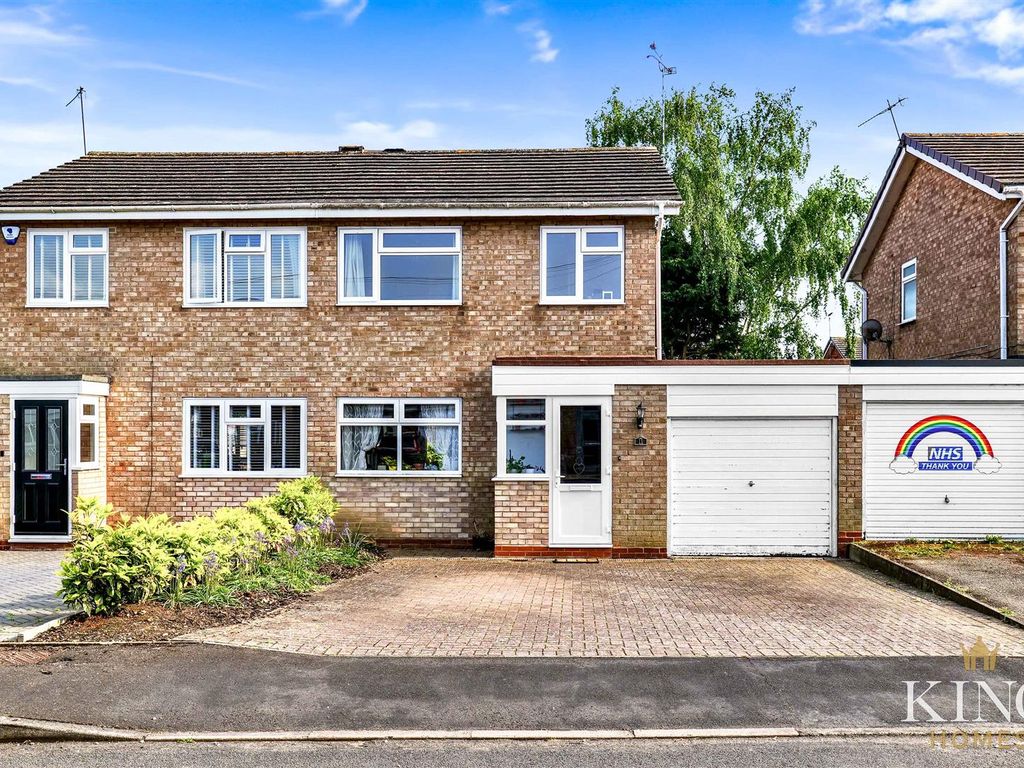 3 bed semidetached house for sale in Hill View Road, BidfordOnAvon