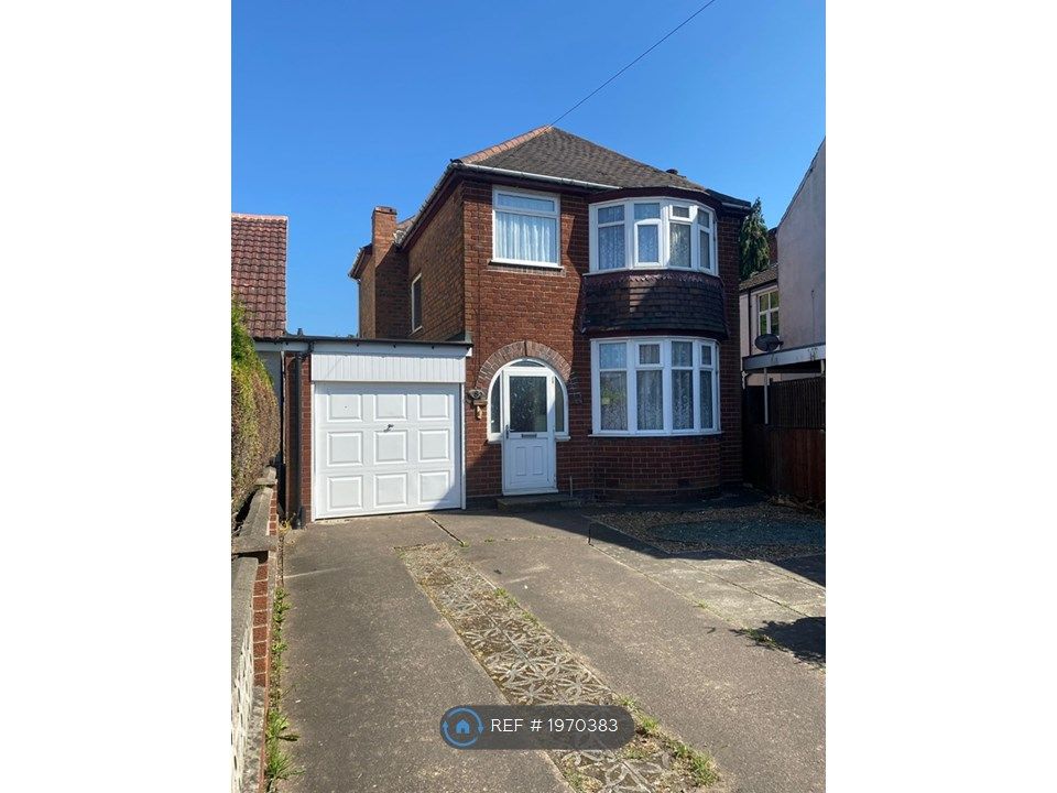 3 bed detached house to rent in Causeway Green Road, Oldbury B68, £