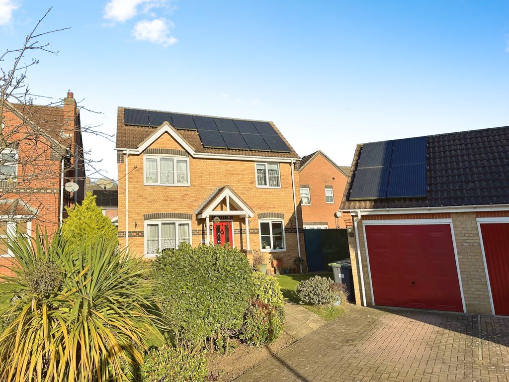 3 bed detached house for sale in Rochester Close, Bracebridge Heath
