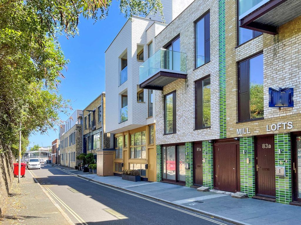 2 bed flat to rent in County Street, London SE1, £2,747 pcm Zoopla