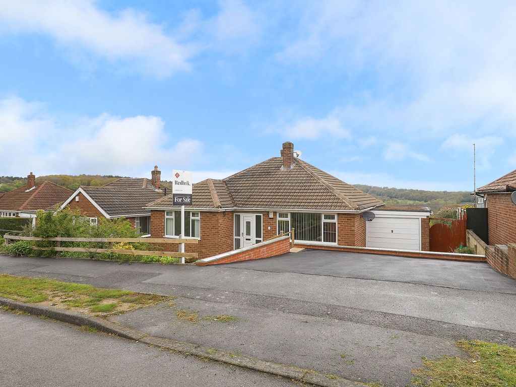 3 bed bungalow for sale in Chartwell Avenue, Wingerworth S42, £280,000