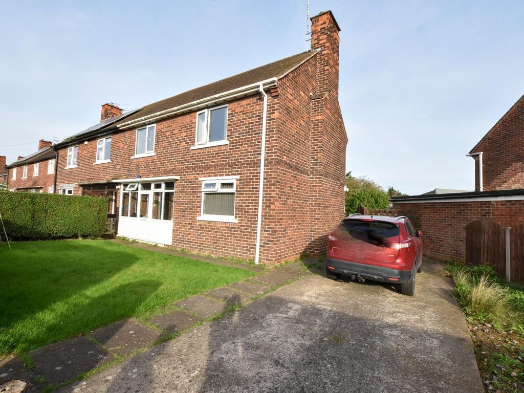 3 bed semidetached house for sale in Collum Avenue, Scunthorpe DN16, £