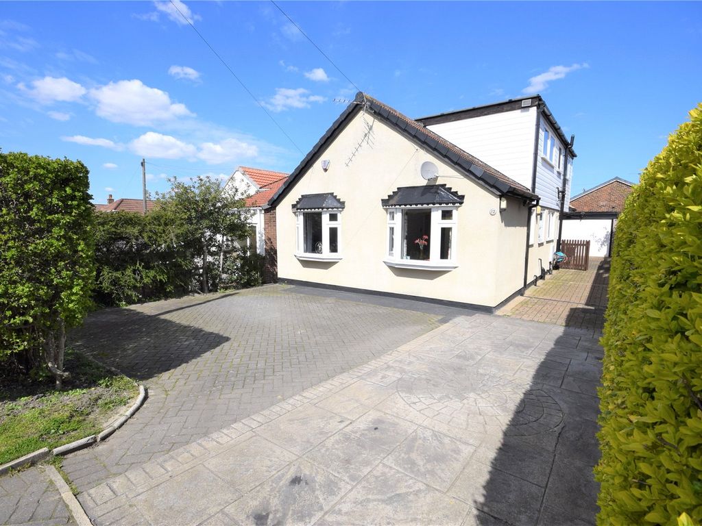 2 bed detached bungalow for sale in Blacker Lane, Crigglestone