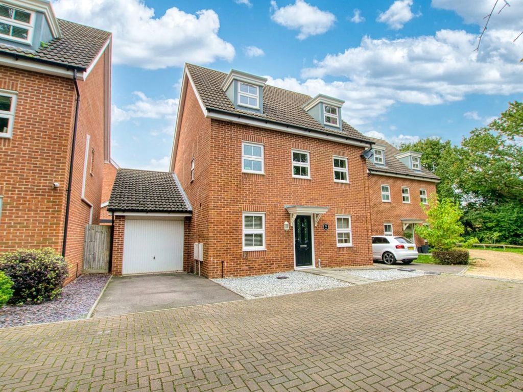 5 bed town house for sale in Budds Close, Hedge End, Southampton SO30