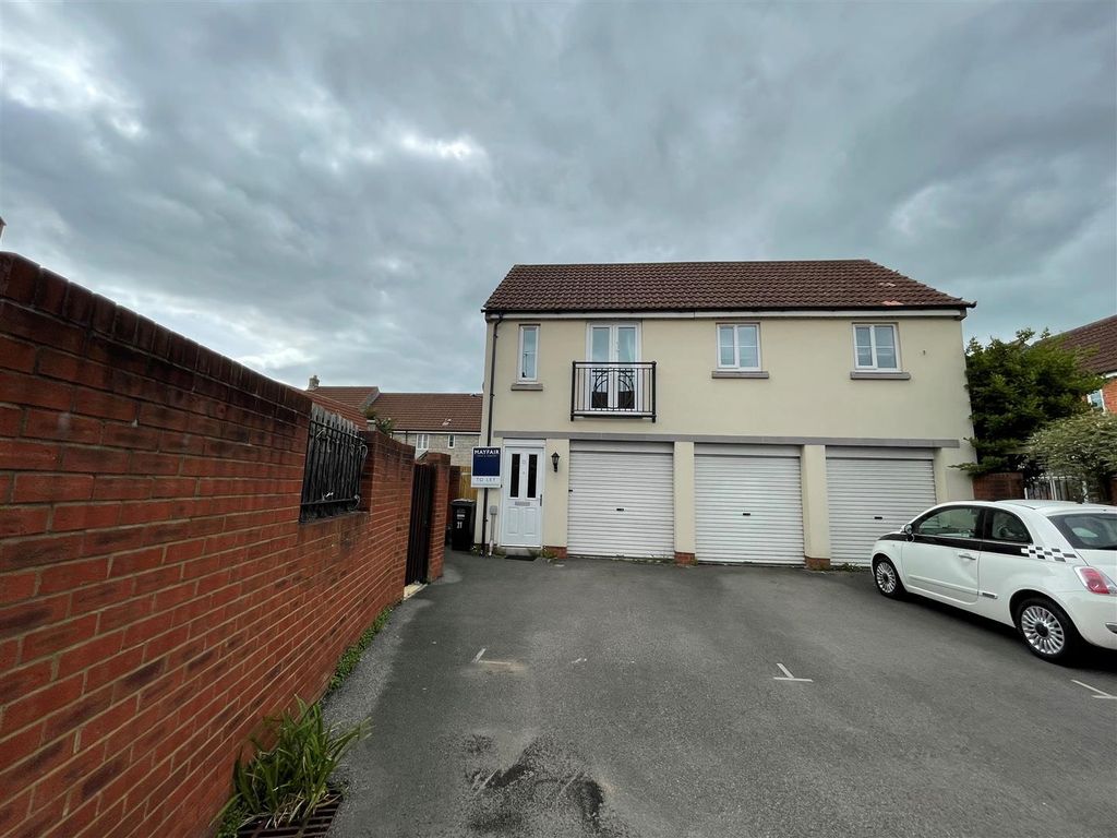 2 bed flat to rent in Worle Moor Road, Weston Village, WestonSuper