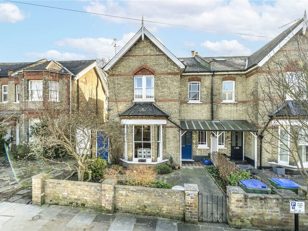 4 bed semidetached house for sale in Teddington Park Road, Teddington