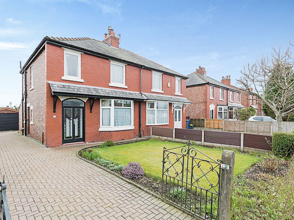 3 bed semidetached house for sale in Bent Lane, Leyland, Lancashire
