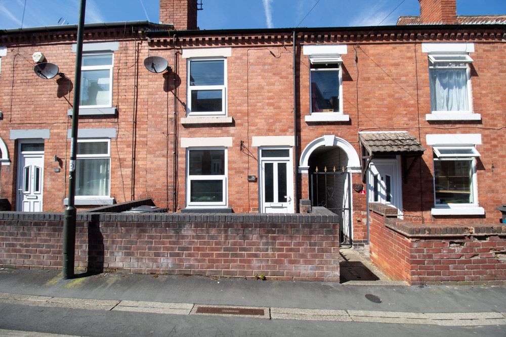 3 bed terraced house for sale in Park Street, Heanor DE75, £150,000