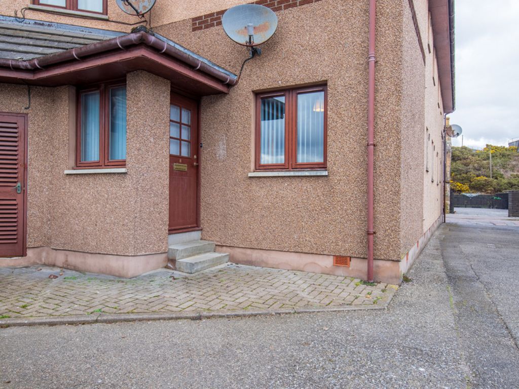 2 bed flat for sale in Joss Street, Invergordon IV18, £85,000 Zoopla